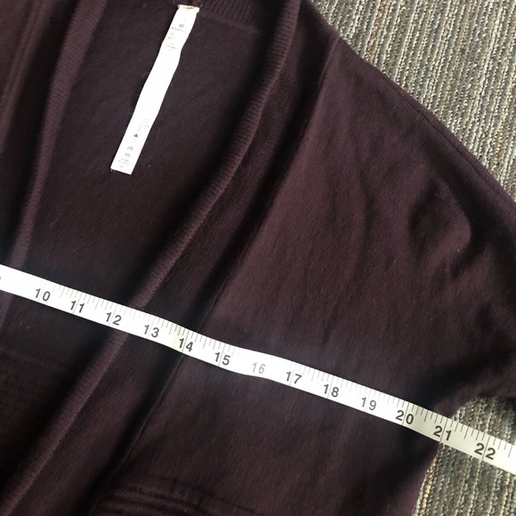 Lululemon Sit In Lotus Wrap - Picture 9 of 13